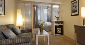 Отель Hotel Le Pera  Париж